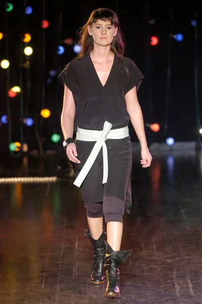 Look 14